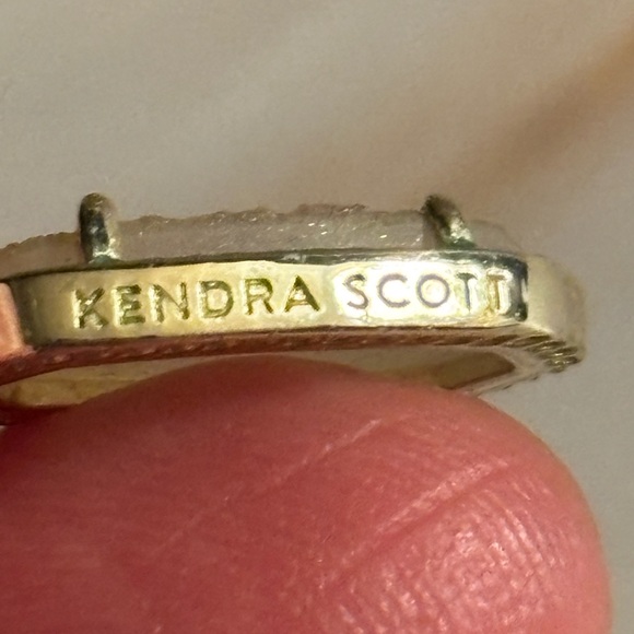 Kendra Scott Silver Tone Iridescent Drusy Drop Earrings 3/4” - Picture 10 of 11